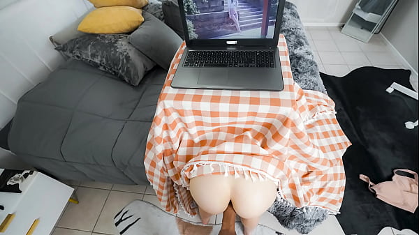 Hot sweet Teen performs - teen