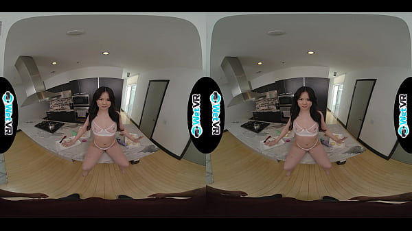 Beautiful Teen shows off sexy