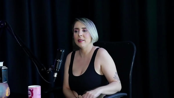 Her husband supported her, he started with anal dp, he has worked with several producers and when they asked for crazy fetishes... - Mary Red Queen (SHEER/RED)